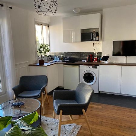 Appartement Buttes Chaumont Parijs Buitenkant foto